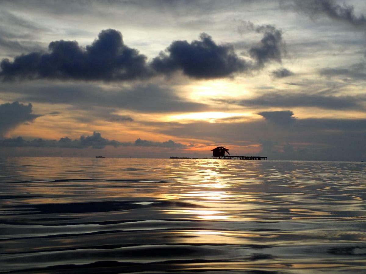 Blue Coral Homestay Karimunjawa Zewnętrze zdjęcie